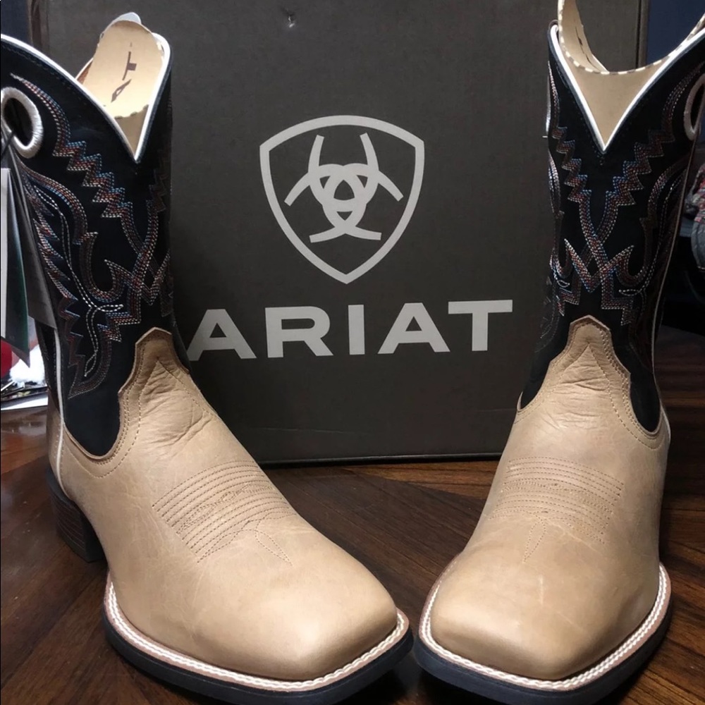 Men’s ARIAT Boots NWT